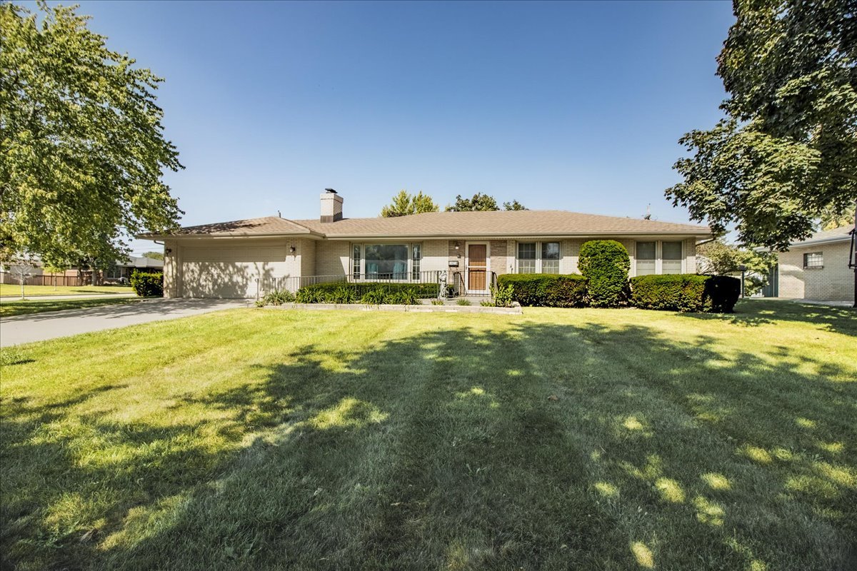 1621 Mayfield Avenue, Joliet, IL 60435