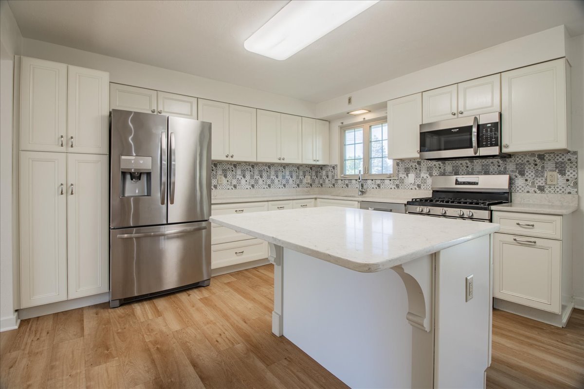 1621 Mayfield Avenue, Joliet, IL 60435