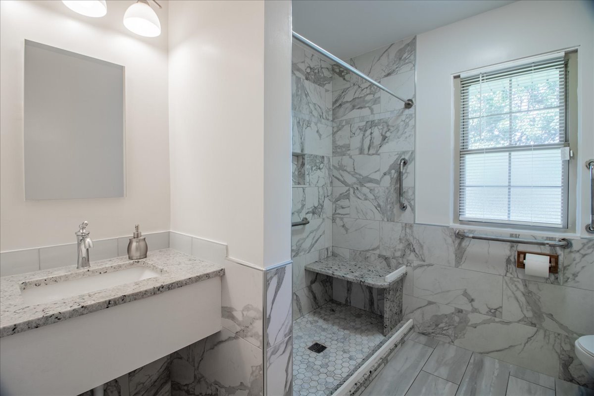 1621 Mayfield Avenue, Joliet, IL 60435