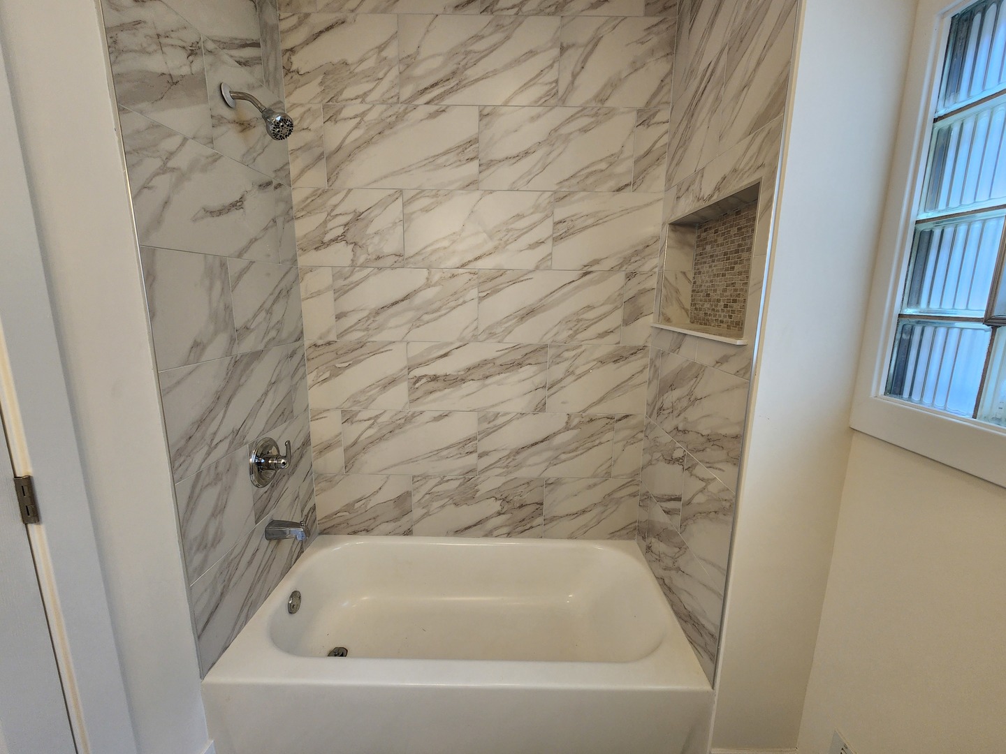 12416 S Carpenter Street, Calumet Park, IL 60827