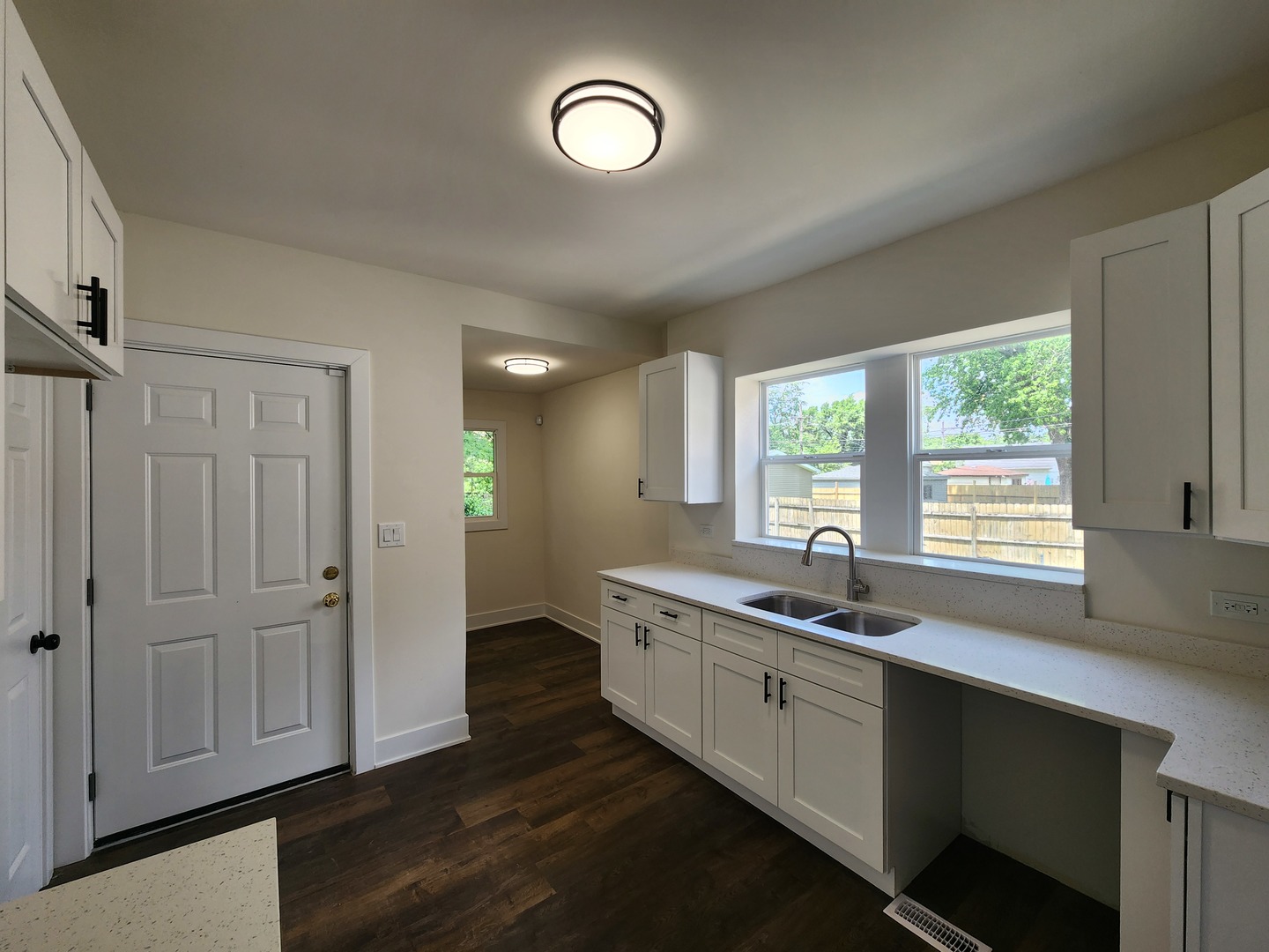 12416 S Carpenter Street, Calumet Park, IL 60827