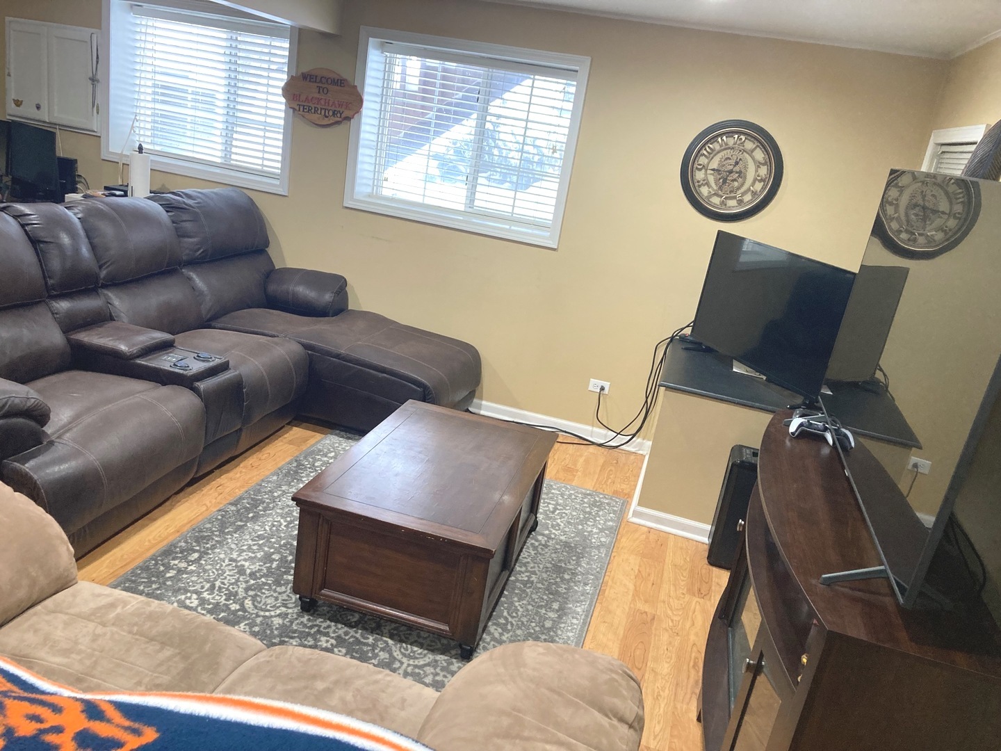 522 Lowell Drive, South Elgin, IL 60177