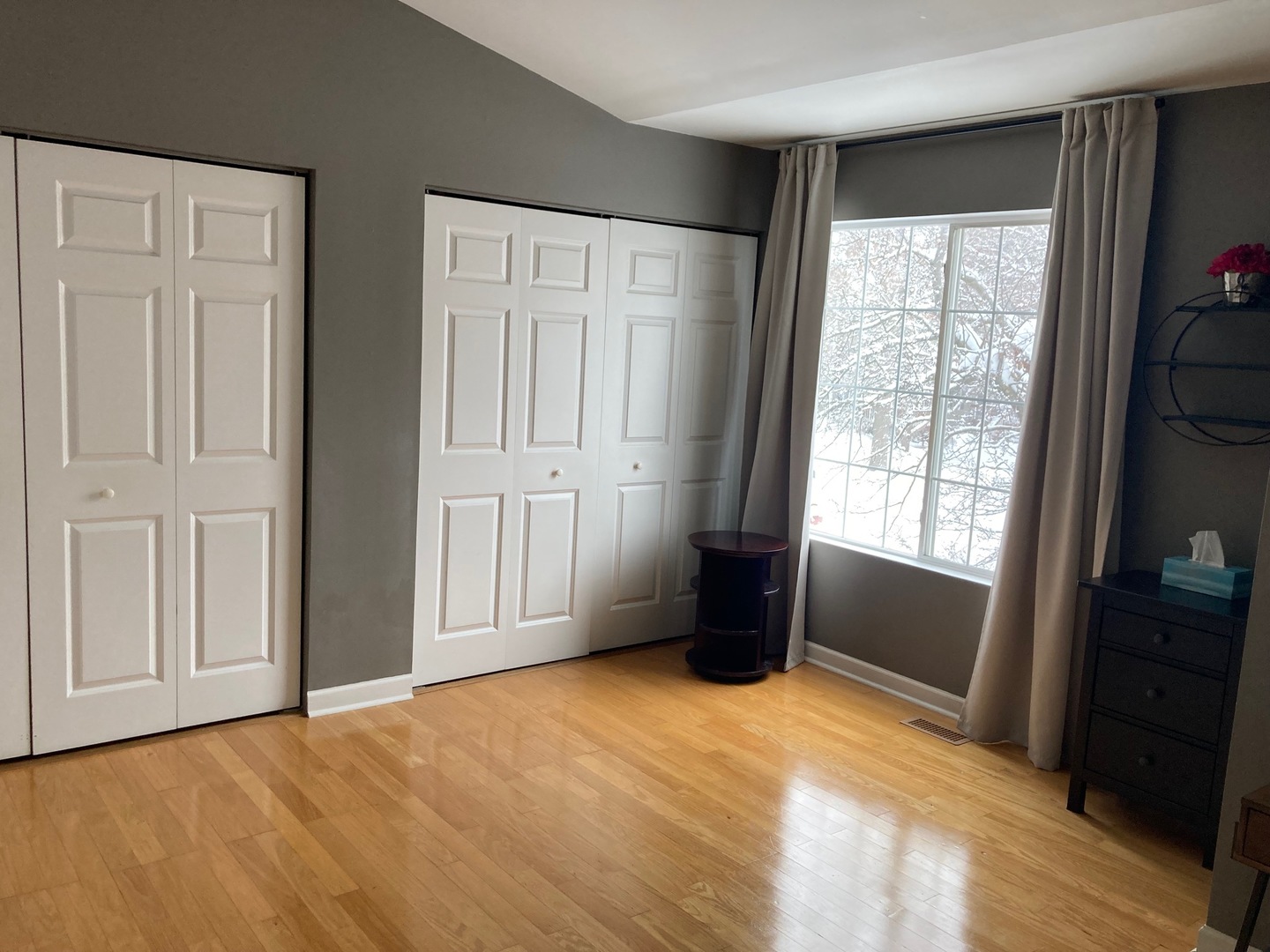 522 Lowell Drive, South Elgin, IL 60177