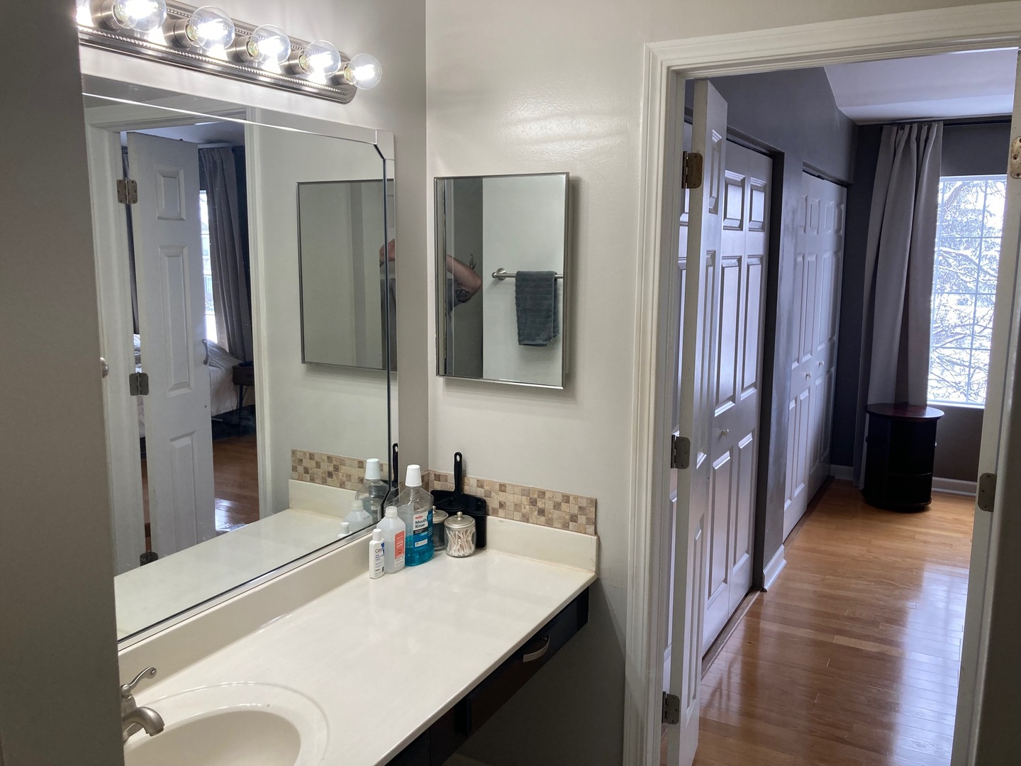 522 Lowell Drive, South Elgin, IL 60177