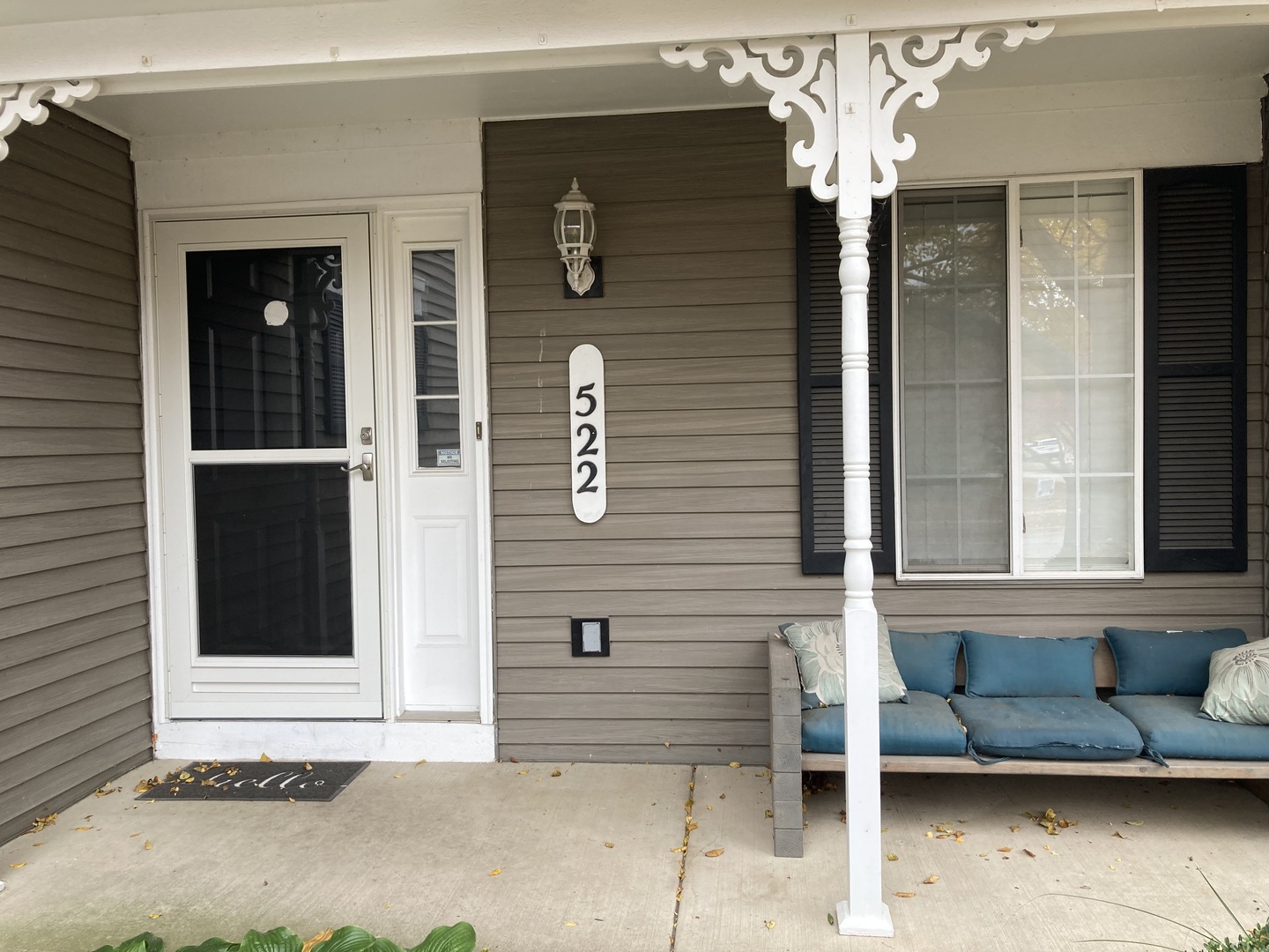 522 Lowell Drive, South Elgin, IL 60177