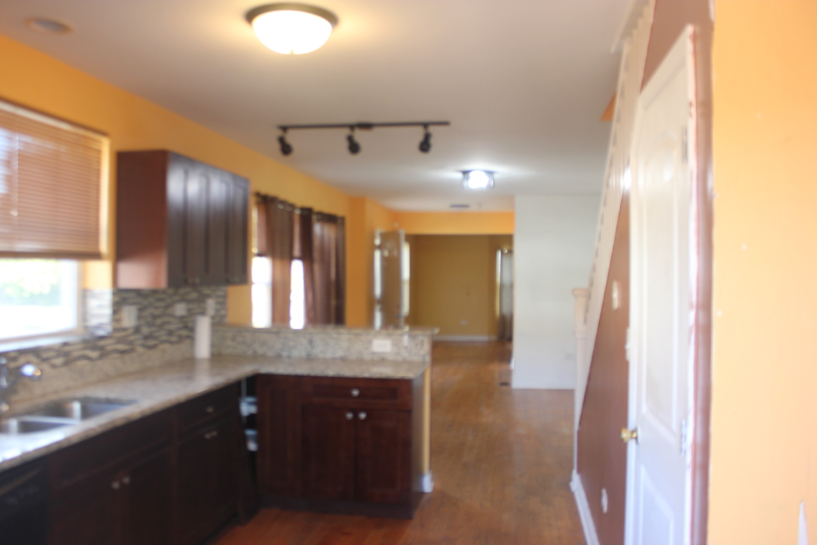 10200 S Rhodes Avenue, Chicago, IL 60628