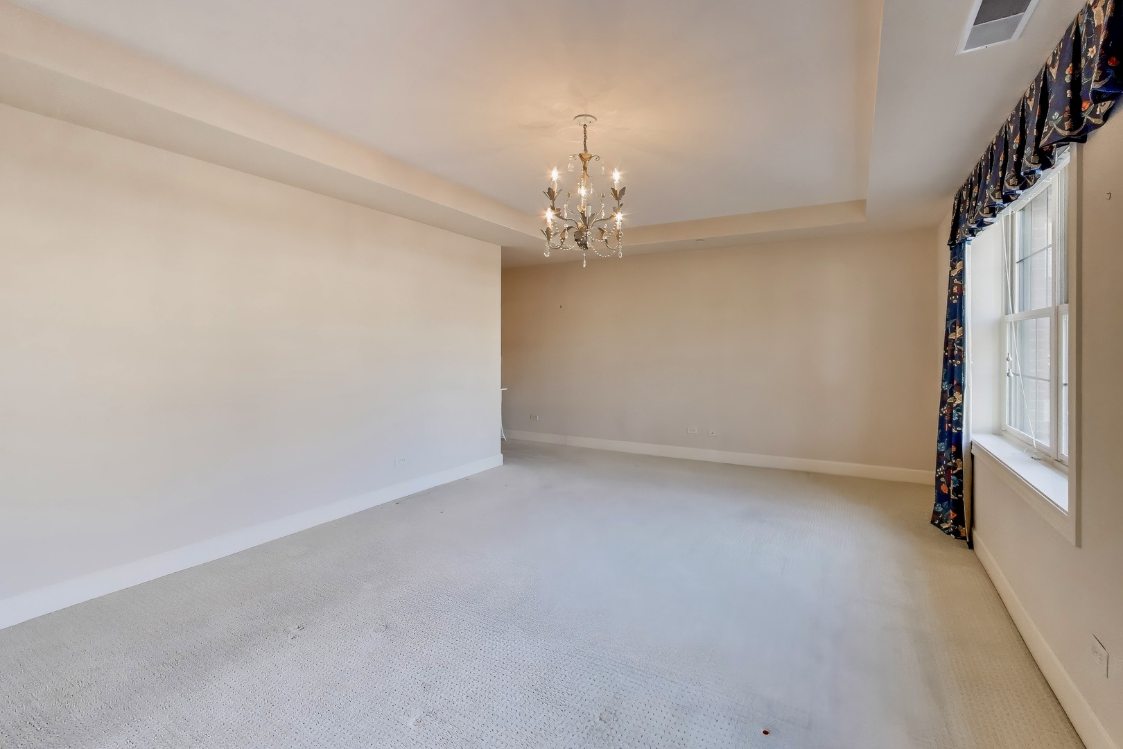 10 E Burlington Street #2C, Riverside, IL 60546