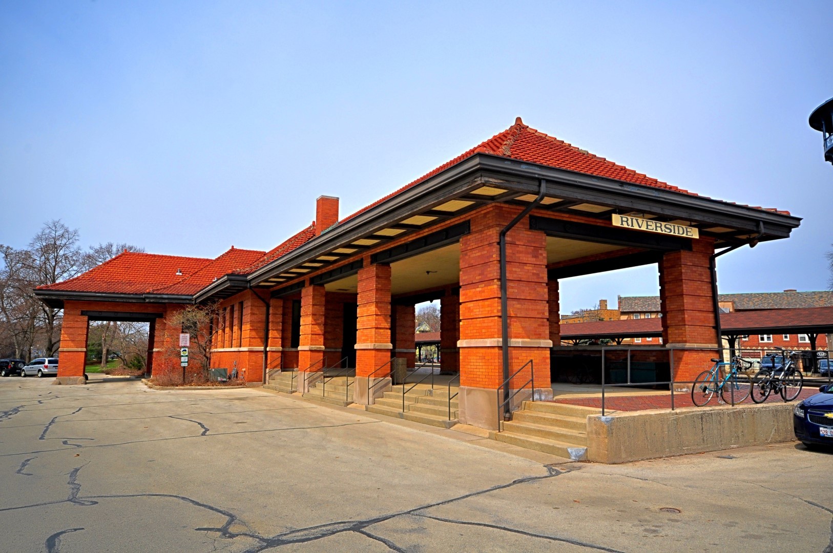 10 E Burlington Street #2C, Riverside, IL 60546