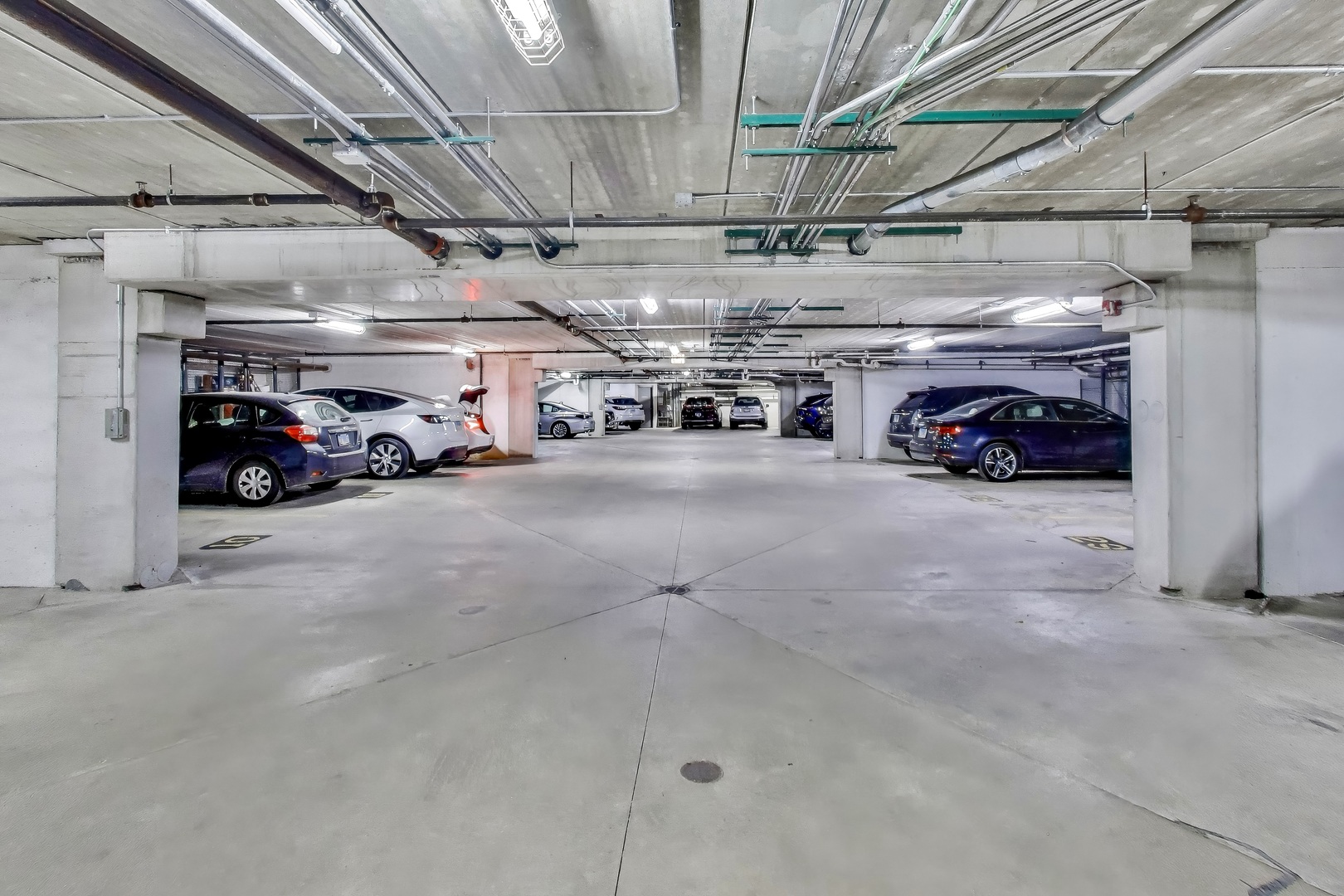 10 E Burlington Street #2C, Riverside, IL 60546