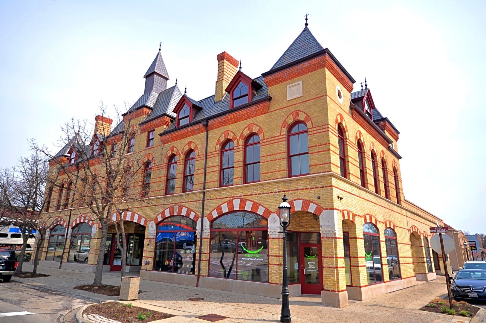 10 E Burlington Street #2C, Riverside, IL 60546