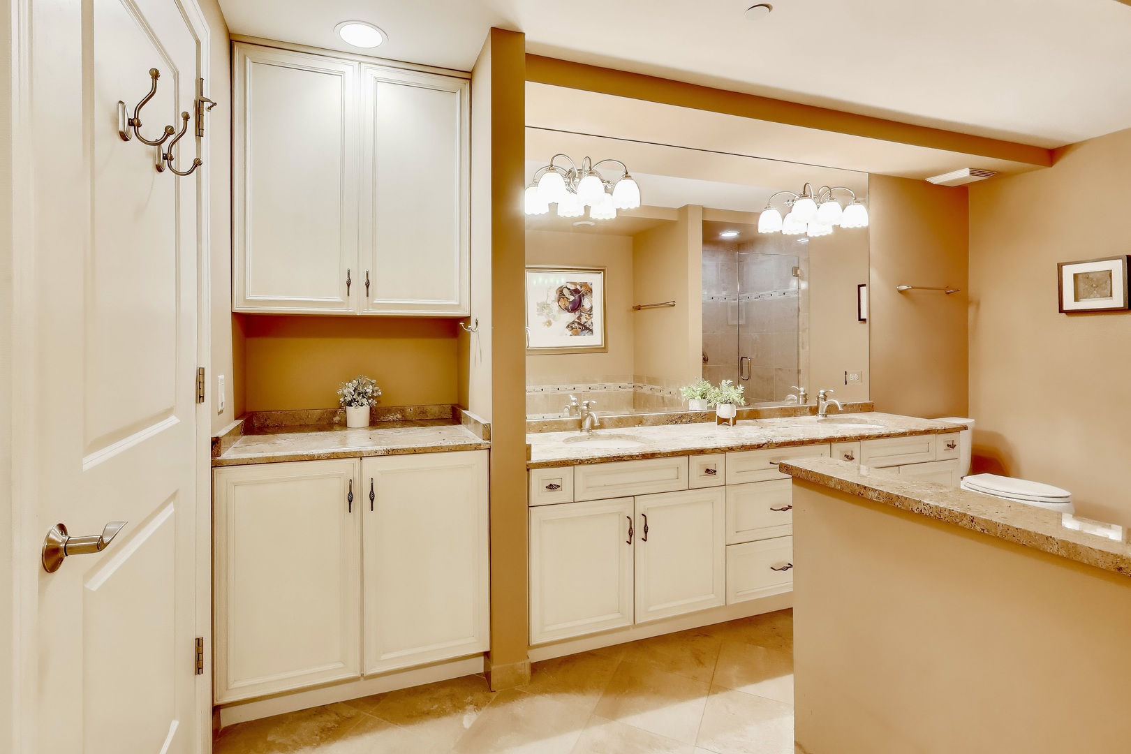 10 E Burlington Street #2C, Riverside, IL 60546