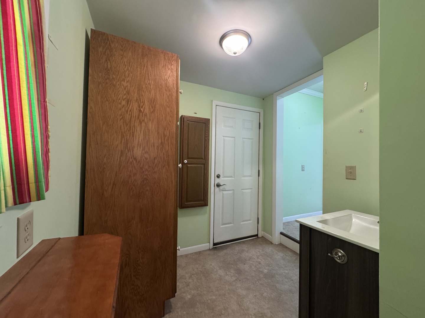 602 E Webster Street, Clinton, IL 61727