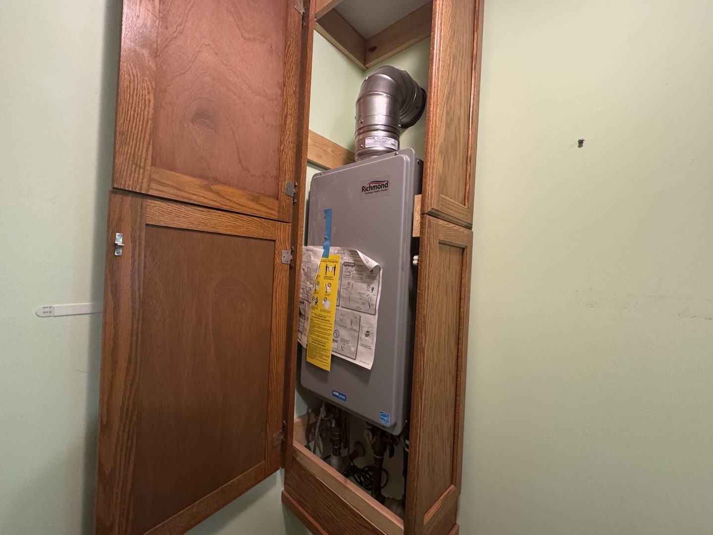 602 E Webster Street, Clinton, IL 61727