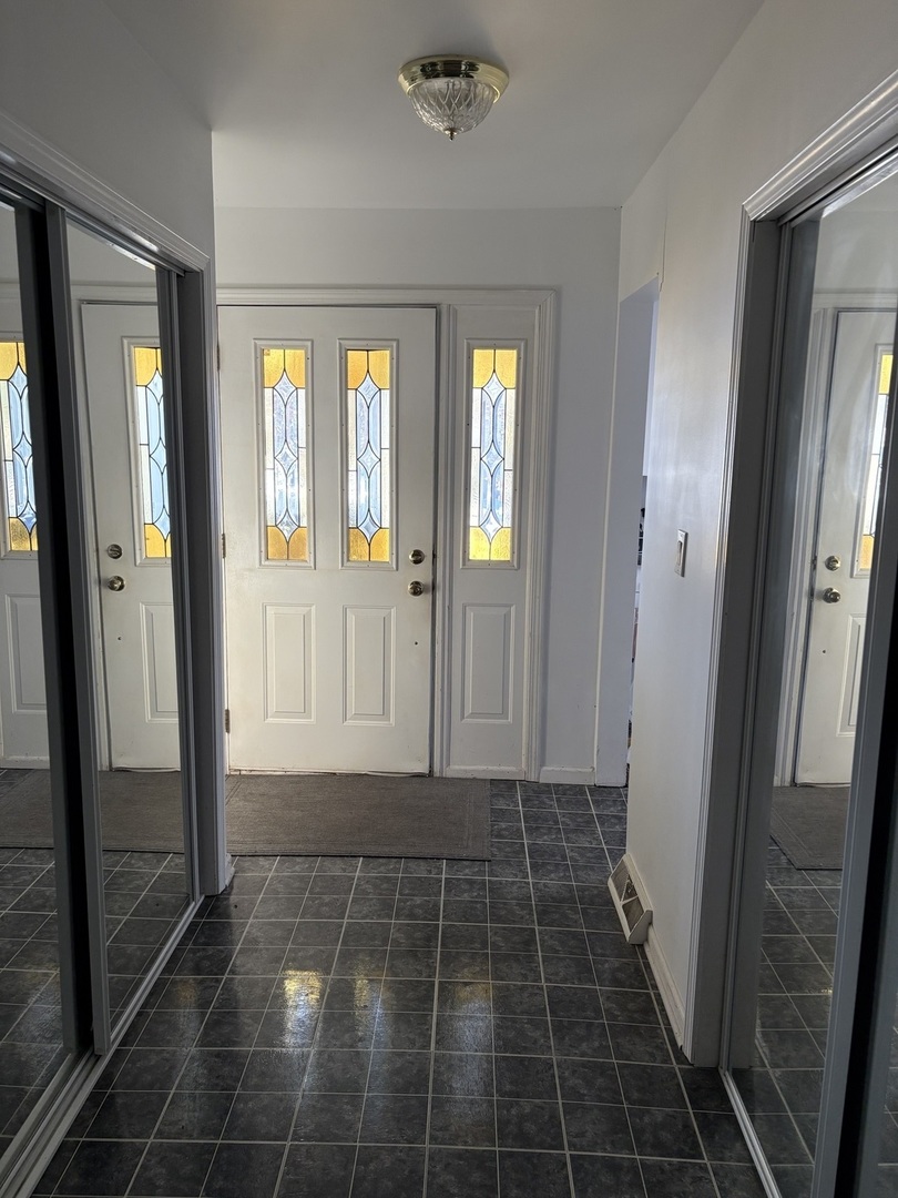 104 Thorobred Lane, Sleepy Hollow, IL 60118