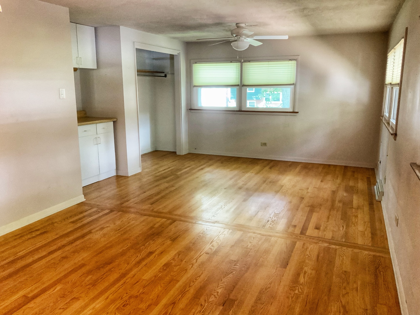 12613 S Parkside Avenue, Palos Heights, IL 60463