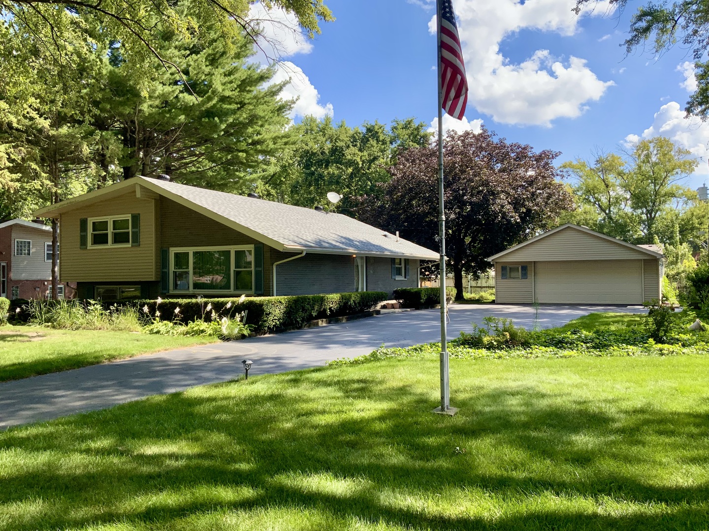 12613 S Parkside Avenue, Palos Heights, IL 60463