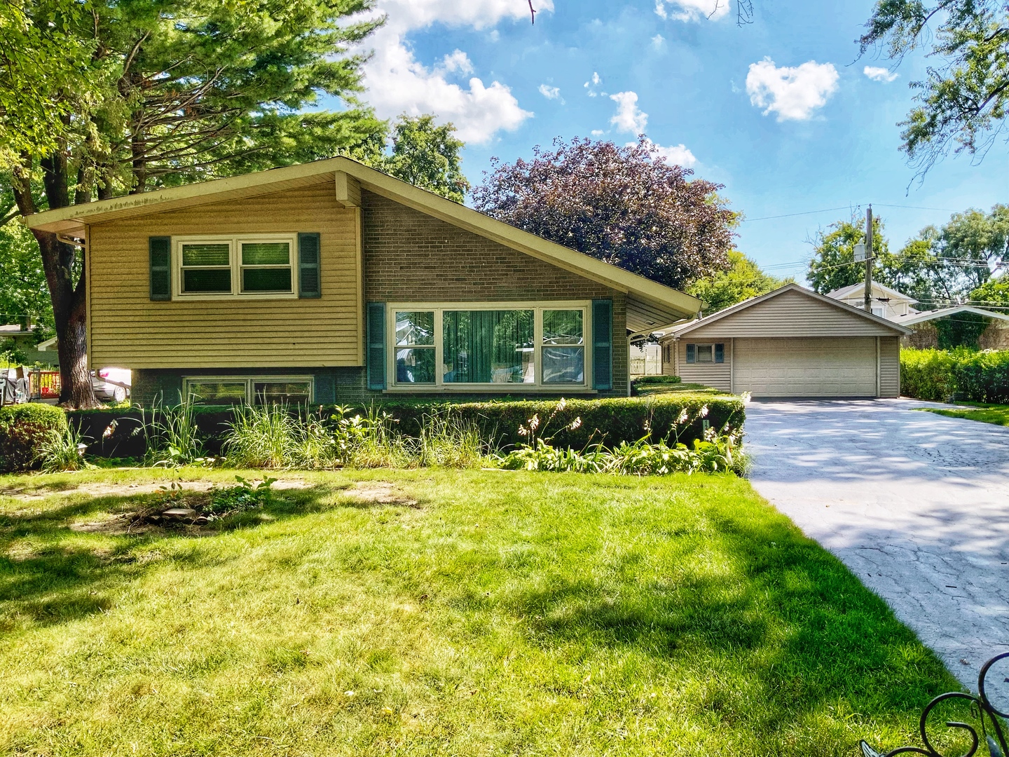 12613 S Parkside Avenue, Palos Heights, IL 60463