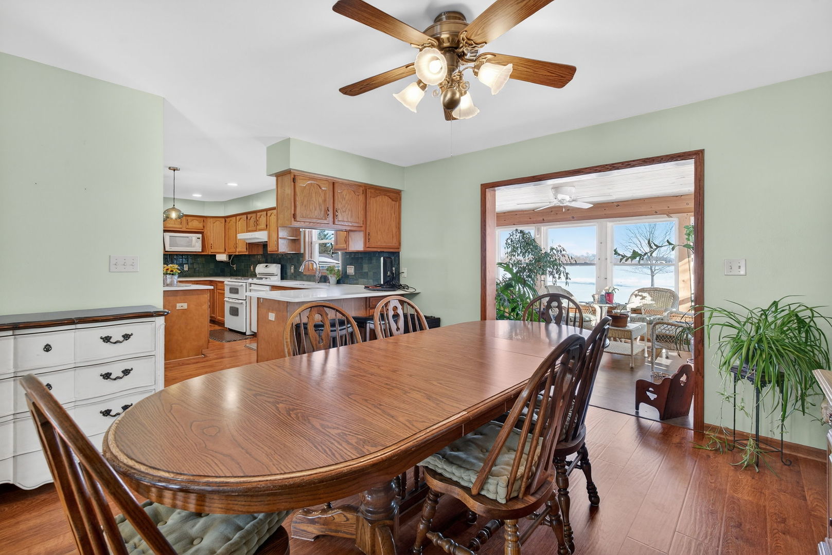 2420 N Dwight Road, Morris, IL 60450