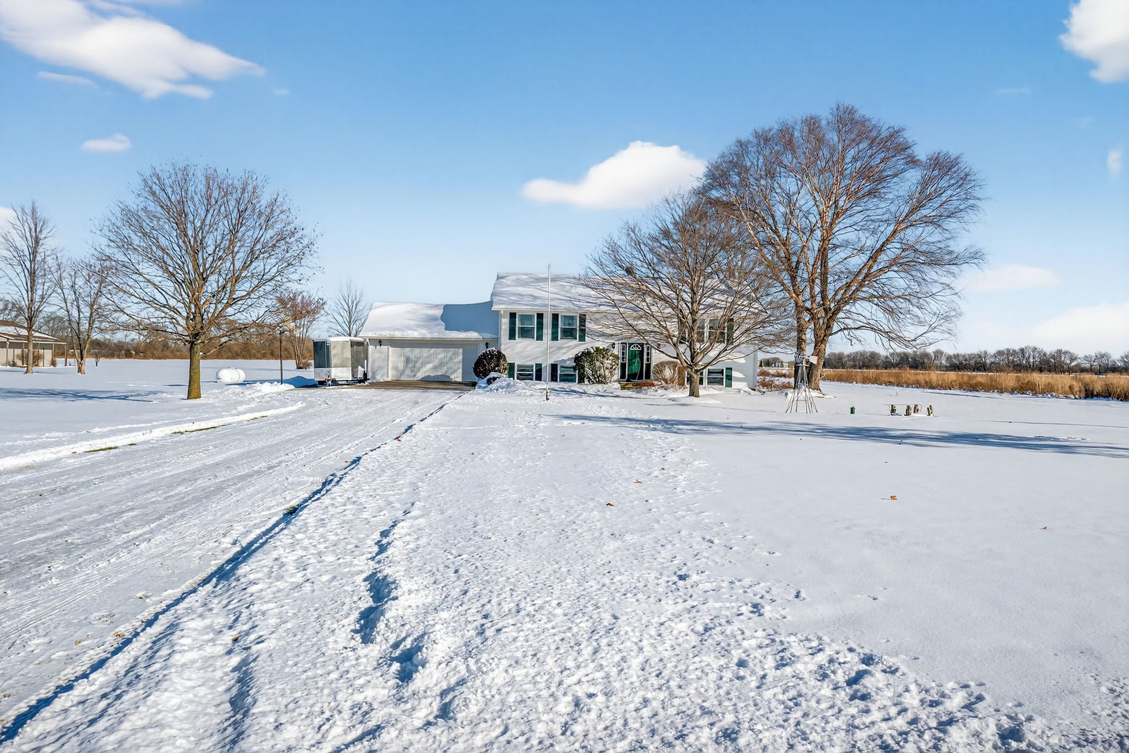 2420 N Dwight Road, Morris, IL 60450