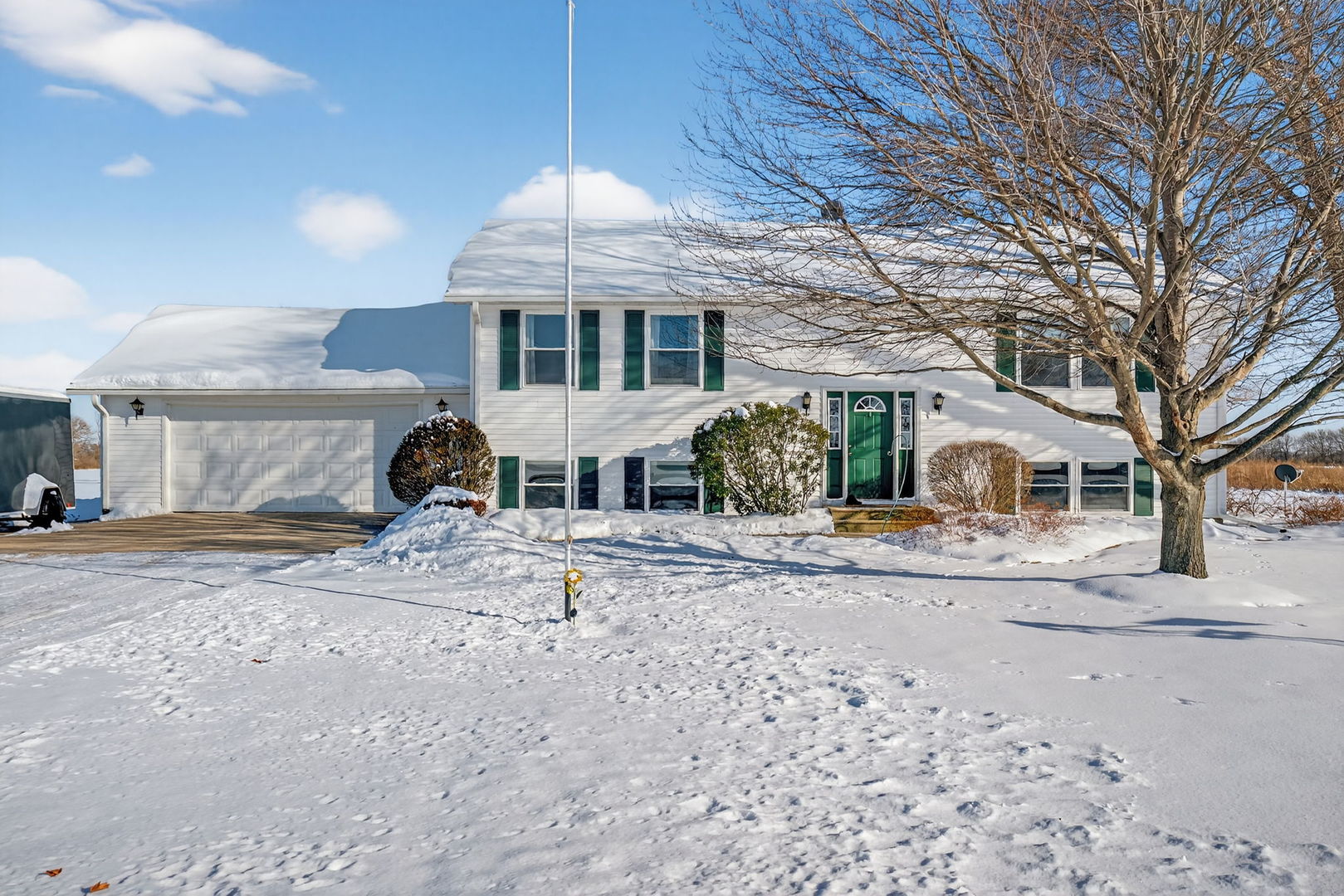 2420 N Dwight Road, Morris, IL 60450