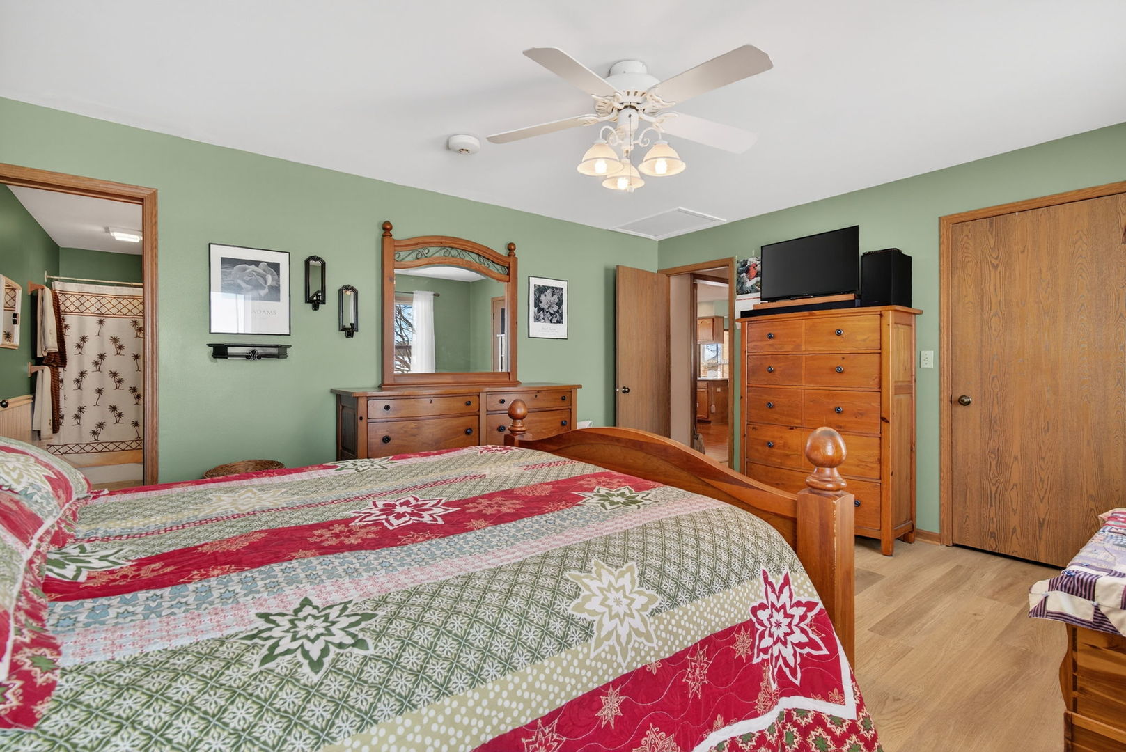 2420 N Dwight Road, Morris, IL 60450