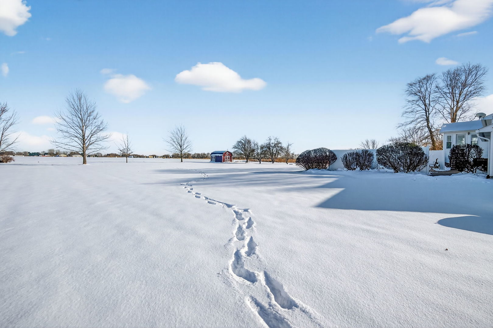 2420 N Dwight Road, Morris, IL 60450