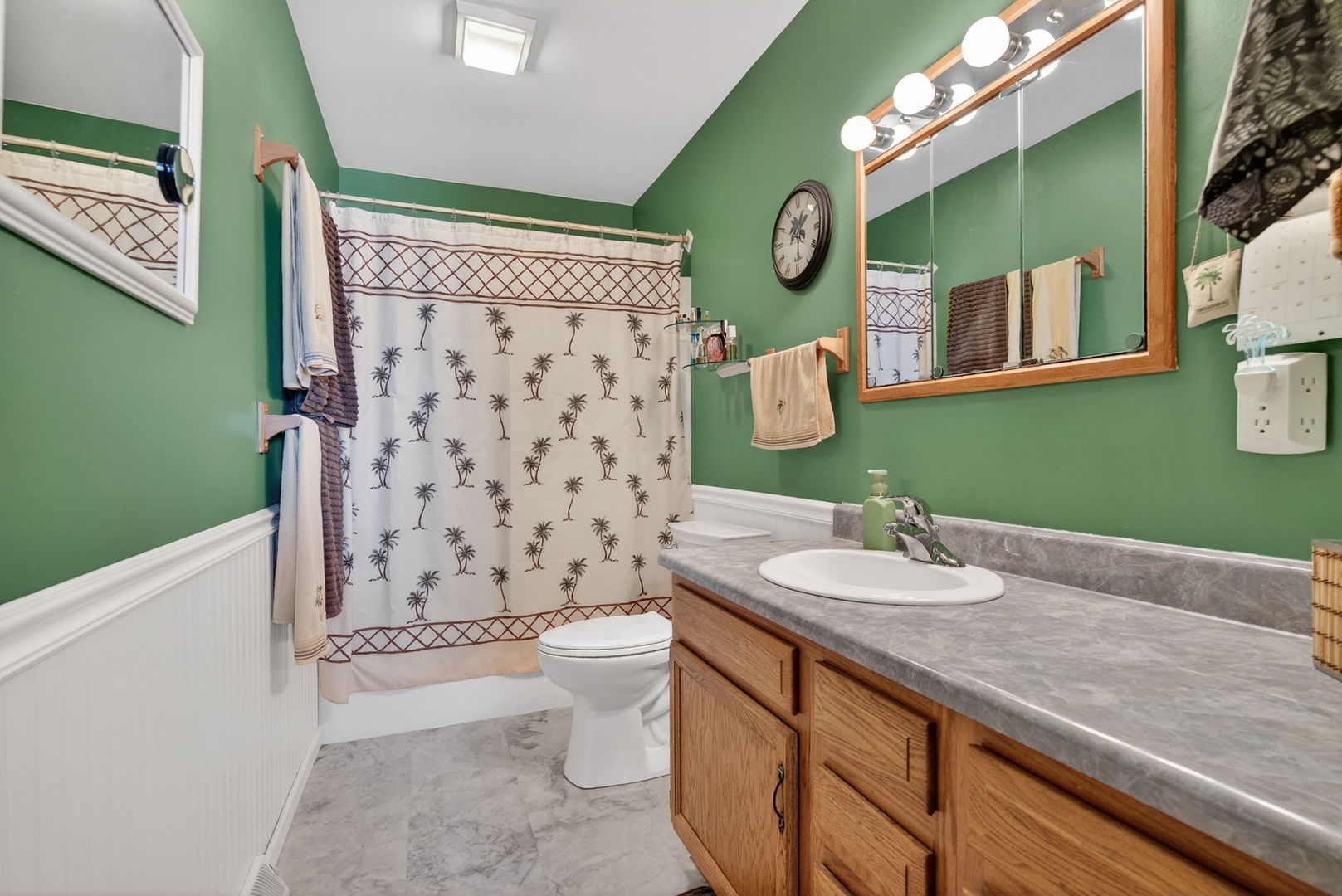 2420 N Dwight Road, Morris, IL 60450