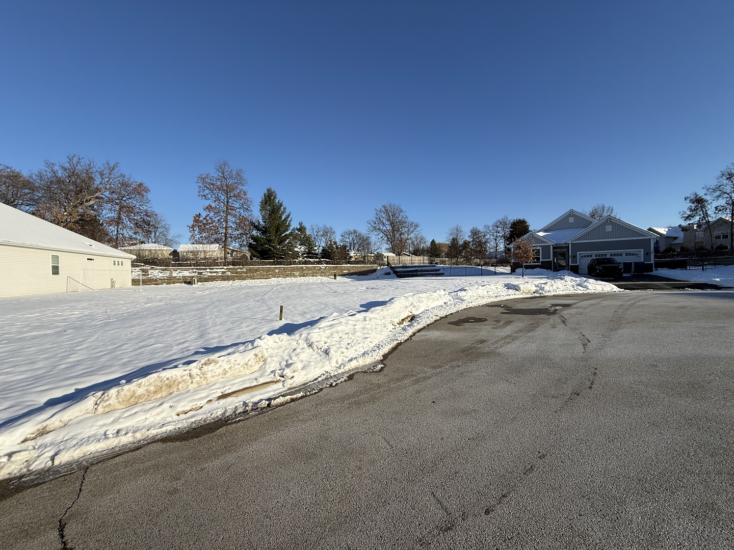 27 Lake Vista Court, Lake Villa, IL 60046