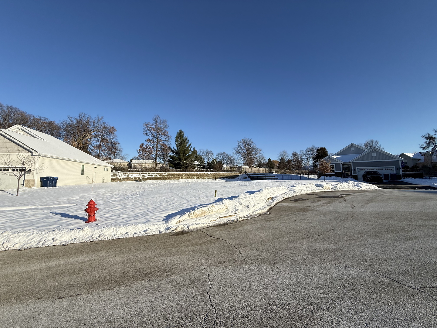 27 Lake Vista Court, Lake Villa, IL 60046