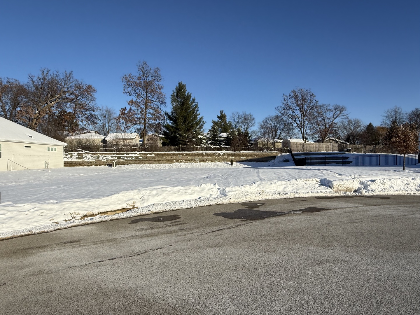 27 Lake Vista Court, Lake Villa, IL 60046