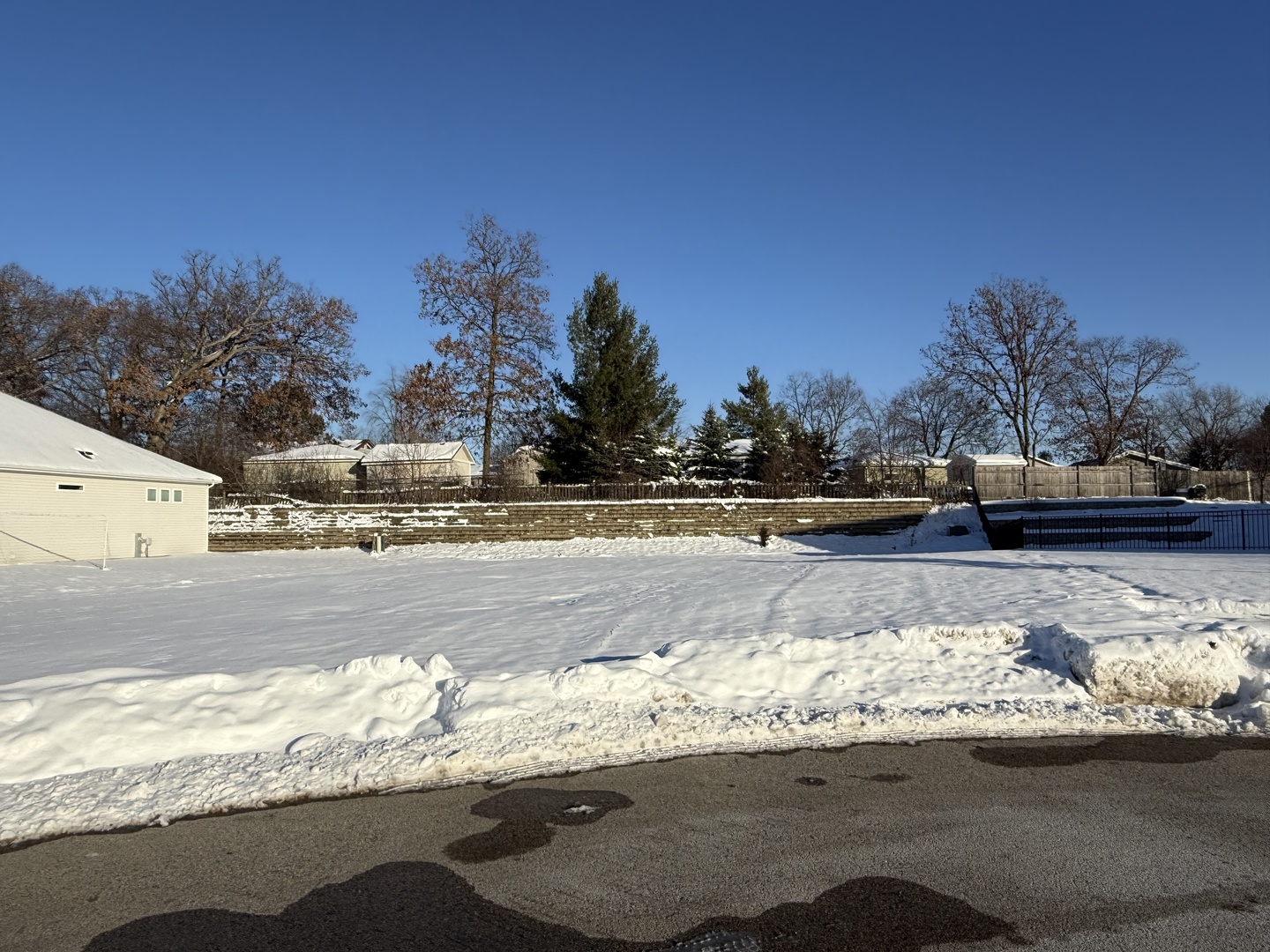 27 Lake Vista Court, Lake Villa, IL 60046