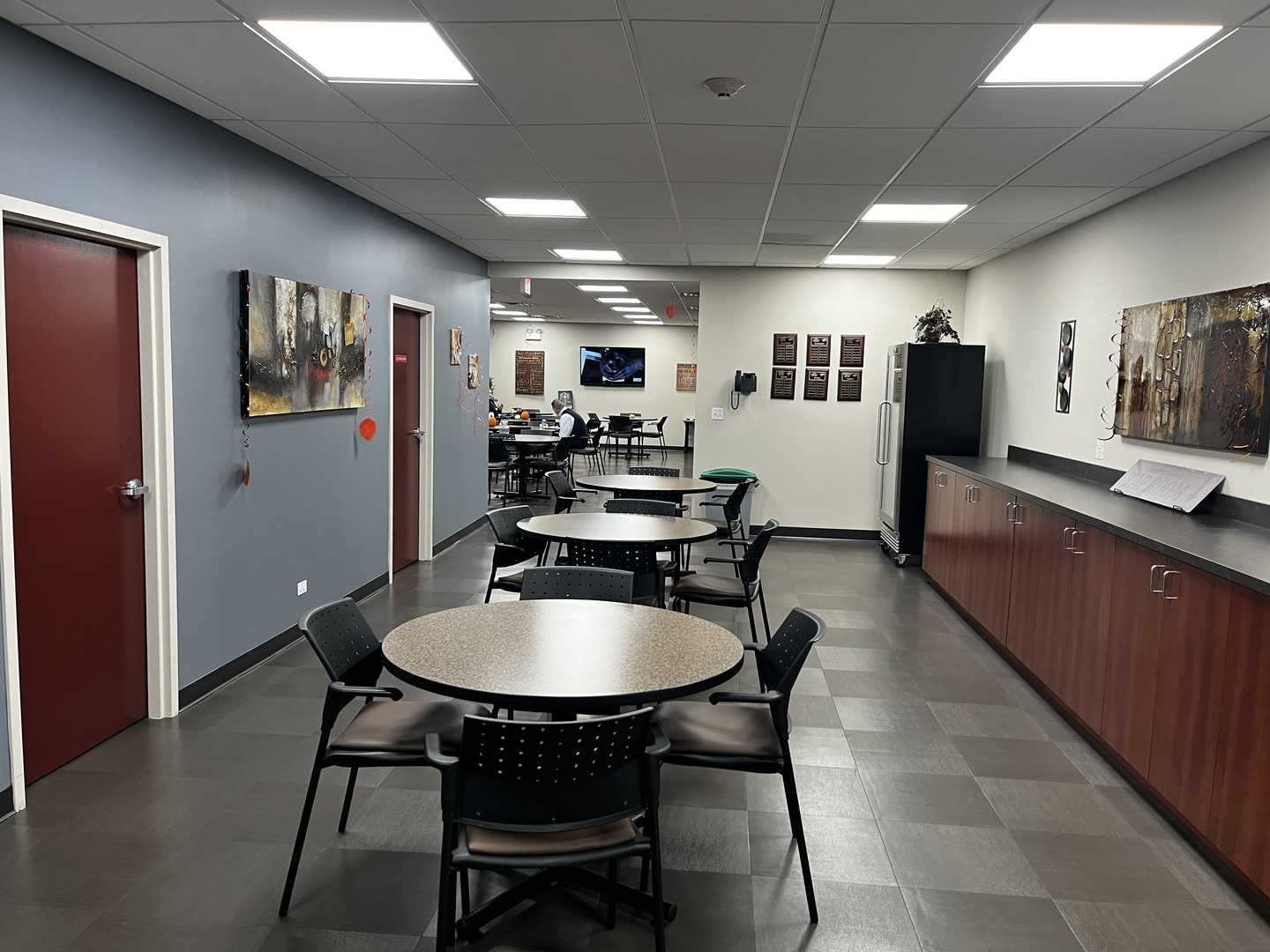 3005 Tollview Drive, Rolling Meadows, IL 60008