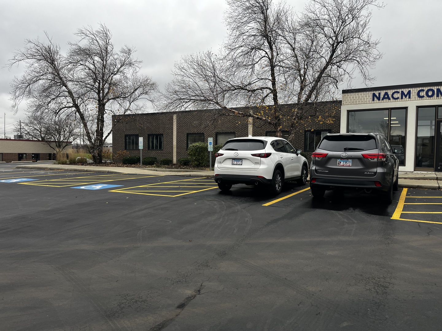 3005 Tollview Drive, Rolling Meadows, IL 60008