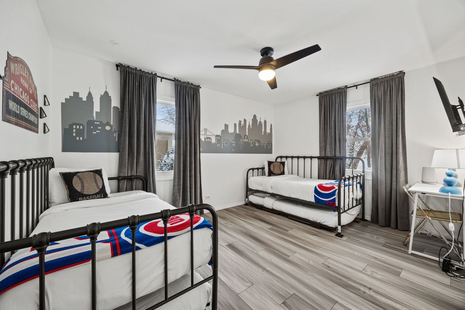 100 Dartford Lane, Schaumburg, IL 60194