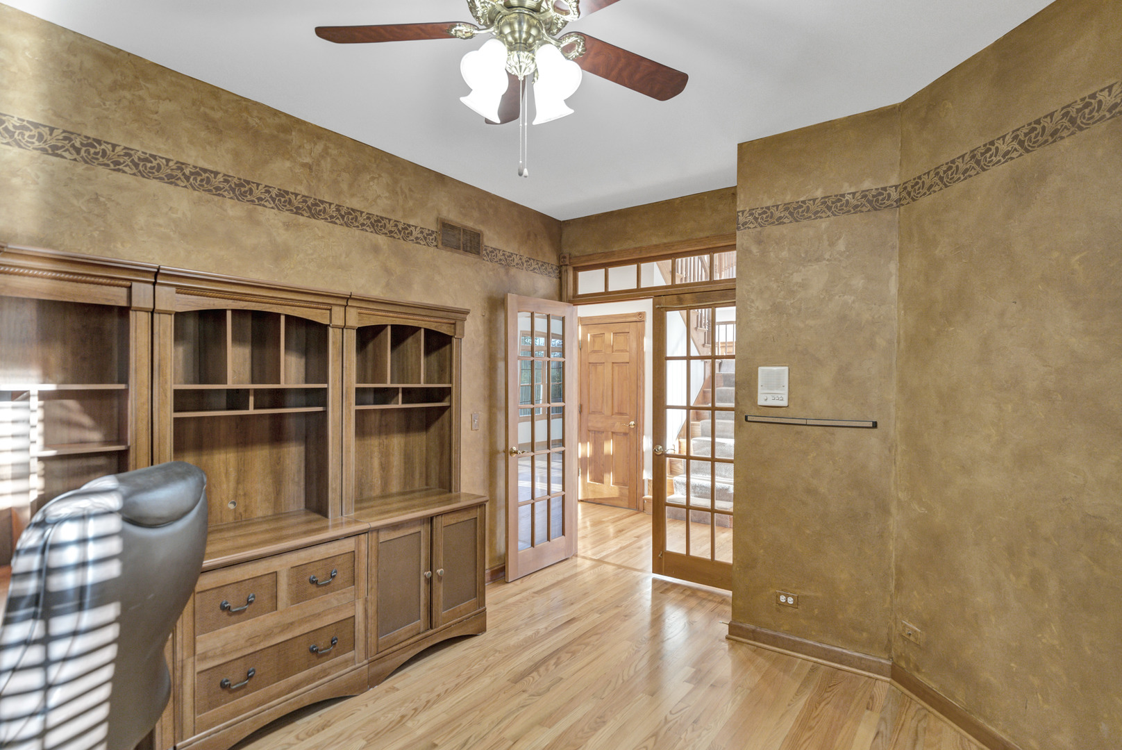 4N550 School Road, St. Charles, IL 60175