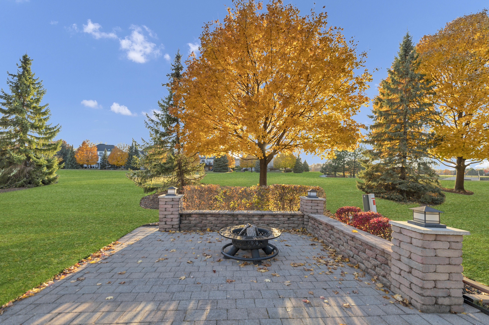 4N550 School Road, St. Charles, IL 60175