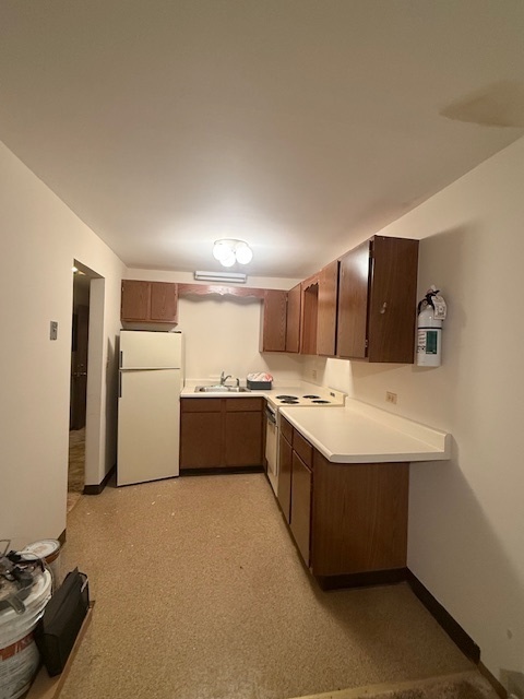 7 S County Street, Waukegan, IL 60085