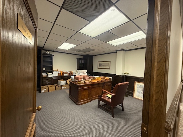 7 S County Street, Waukegan, IL 60085