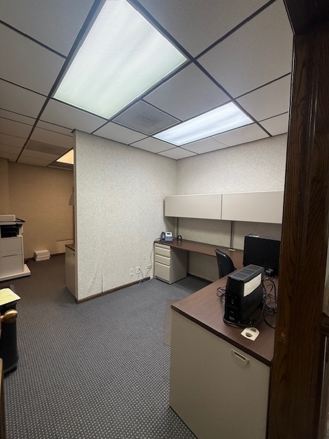 7 S County Street, Waukegan, IL 60085