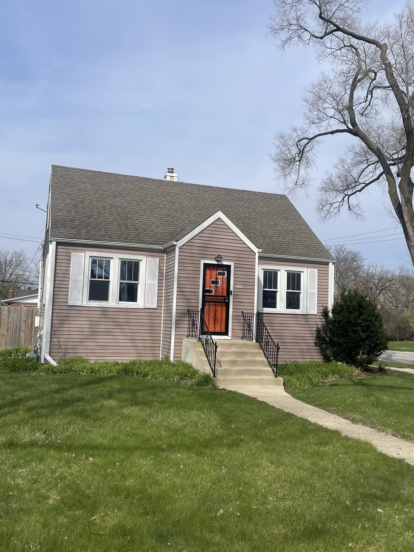 302 S Walnut Street, Bensenville, IL 60106