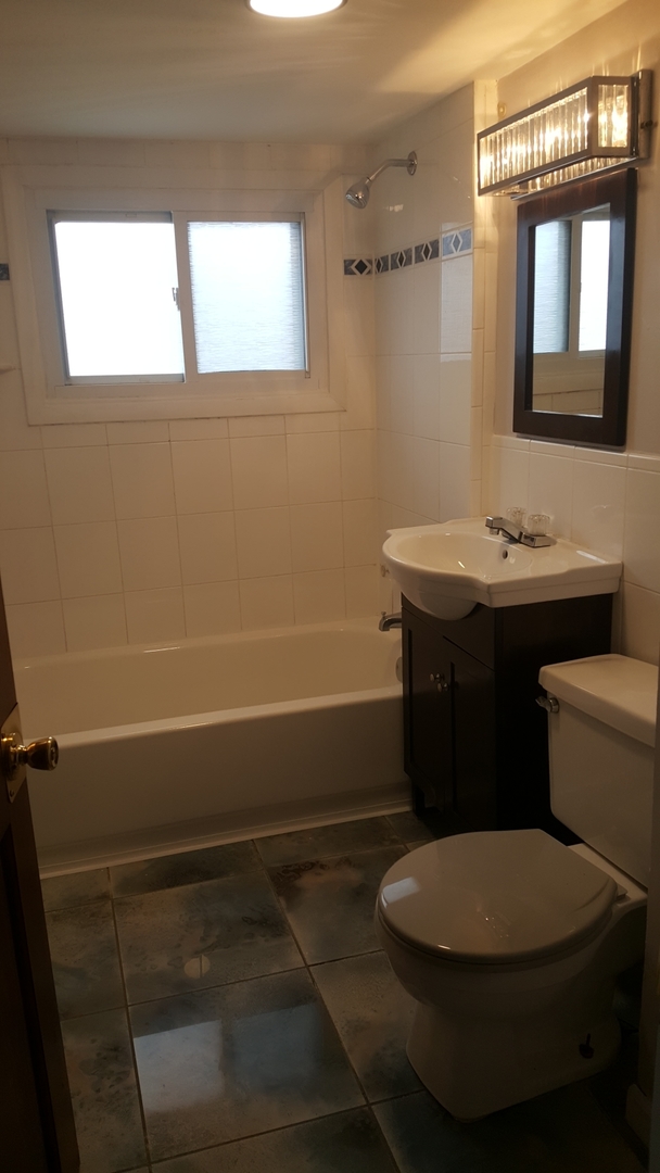 302 S Walnut Street, Bensenville, IL 60106