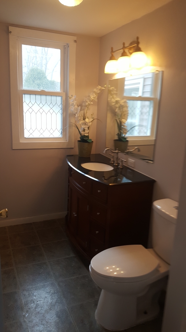 302 S Walnut Street, Bensenville, IL 60106