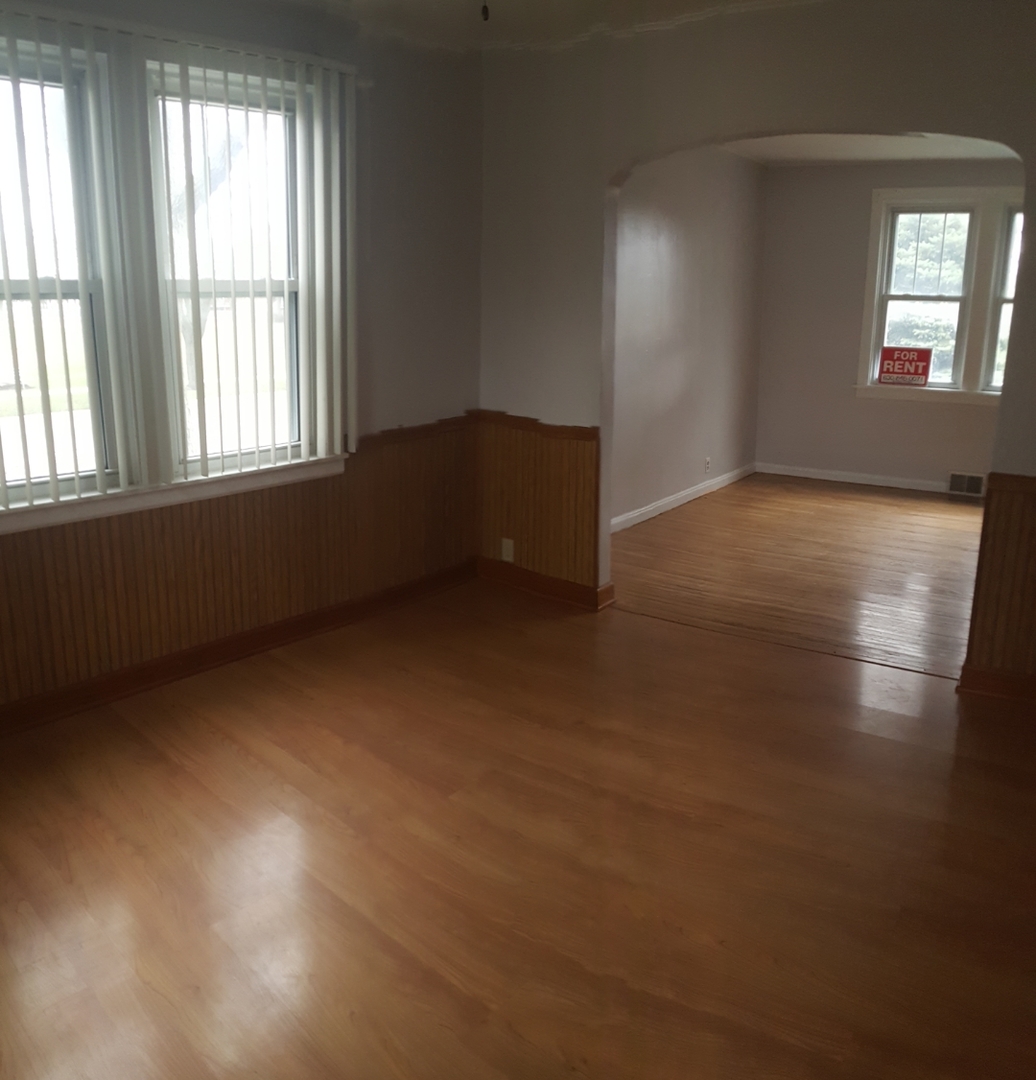 302 S Walnut Street, Bensenville, IL 60106