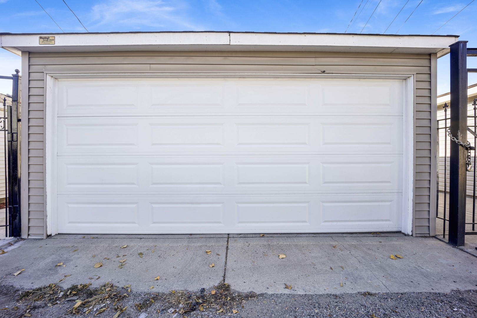 1047 N Saint Louis Avenue, Chicago, IL 60651