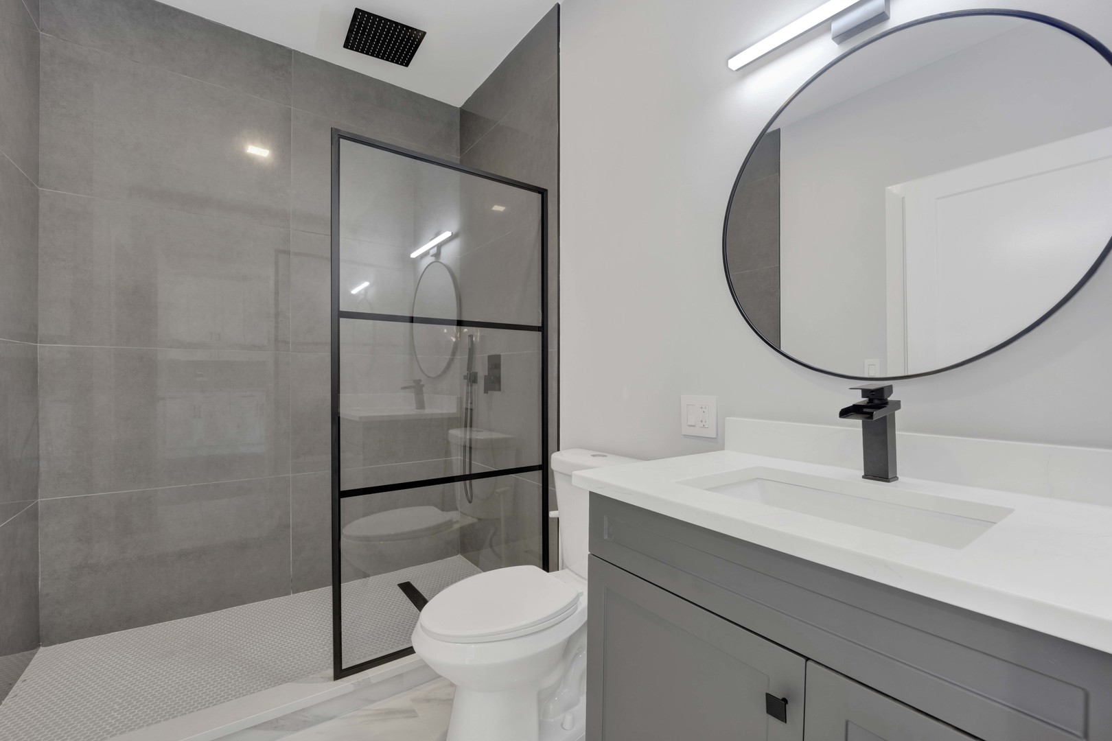 1047 N Saint Louis Avenue, Chicago, IL 60651