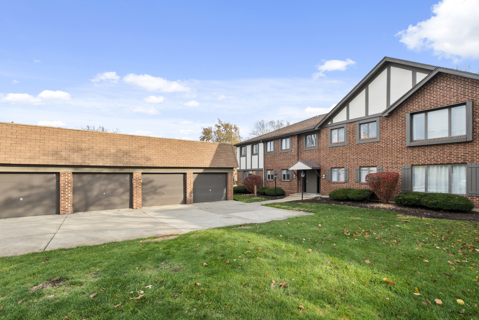 42 Parliament Drive #129, Palos Heights, IL 60463