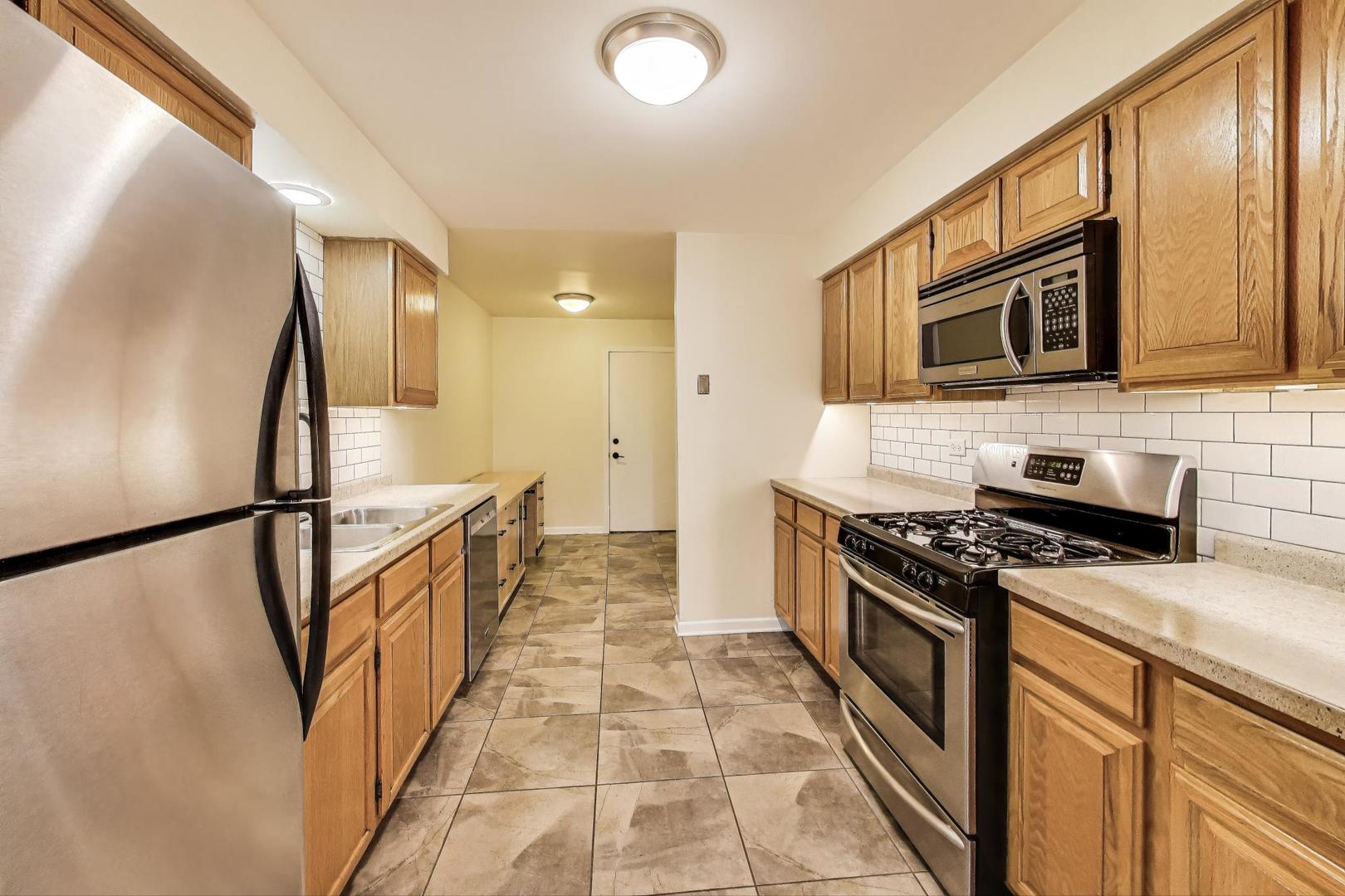 534 River Front Circle #604, Naperville, IL 60540