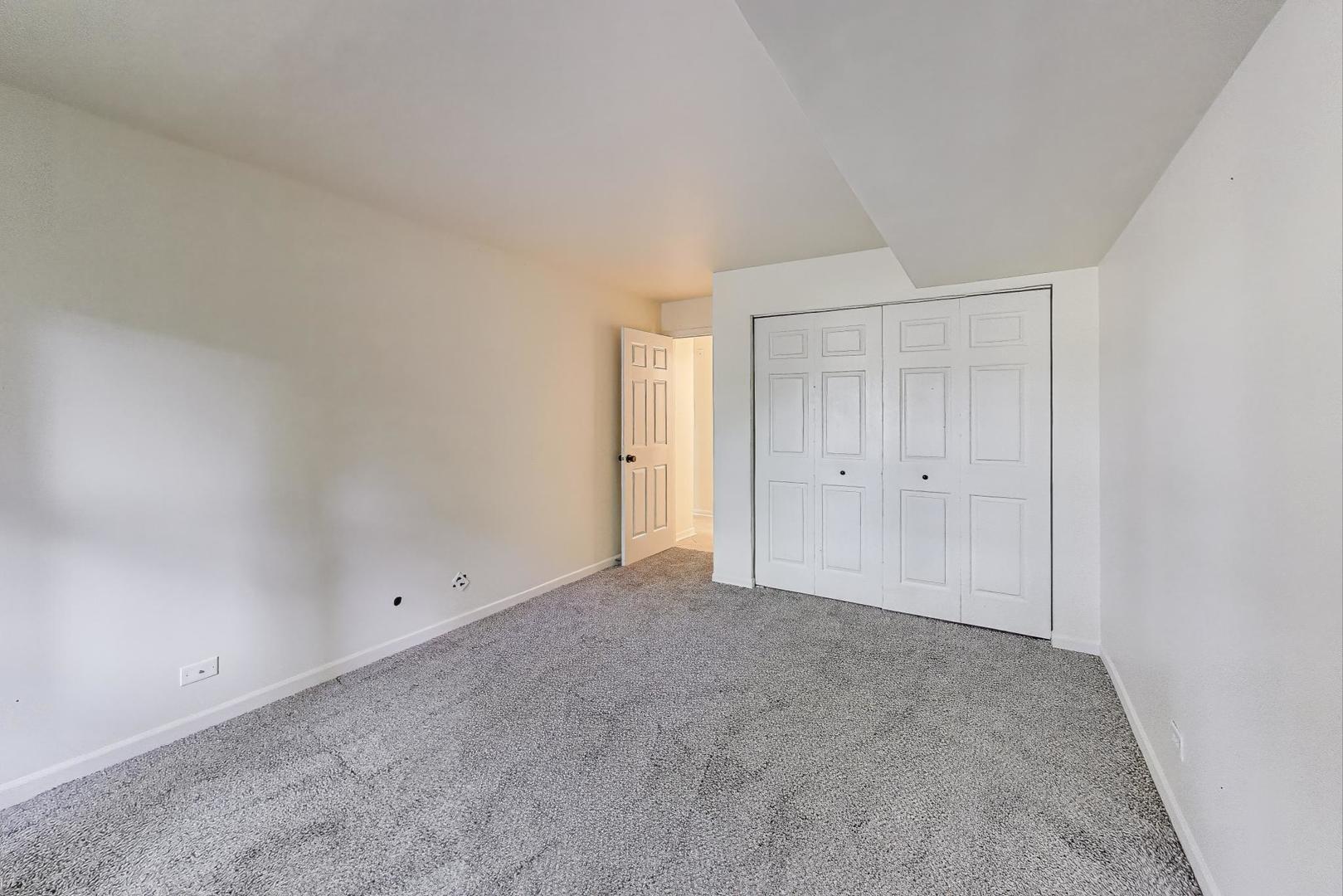 534 River Front Circle #604, Naperville, IL 60540