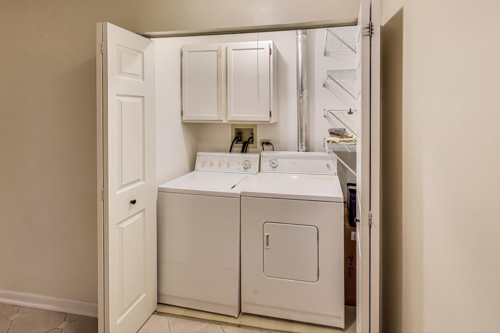 534 River Front Circle #604, Naperville, IL 60540