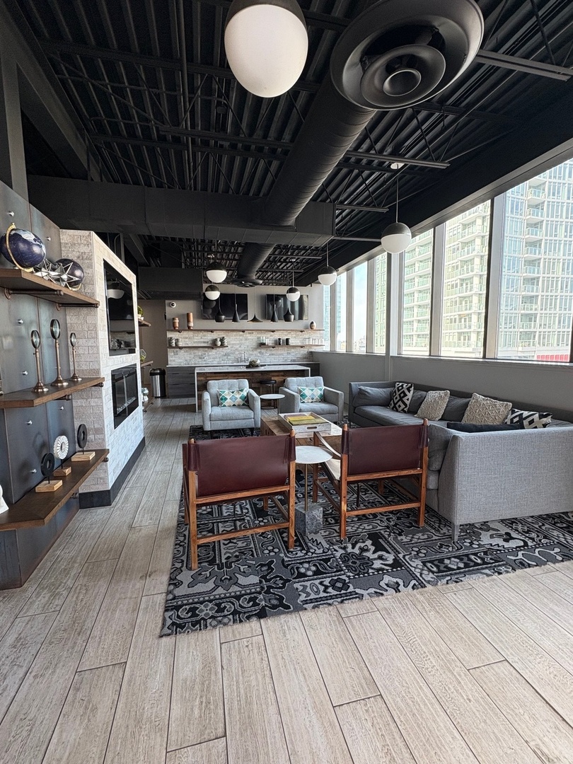 650 W Wayman Street #406C, Chicago, IL 60661